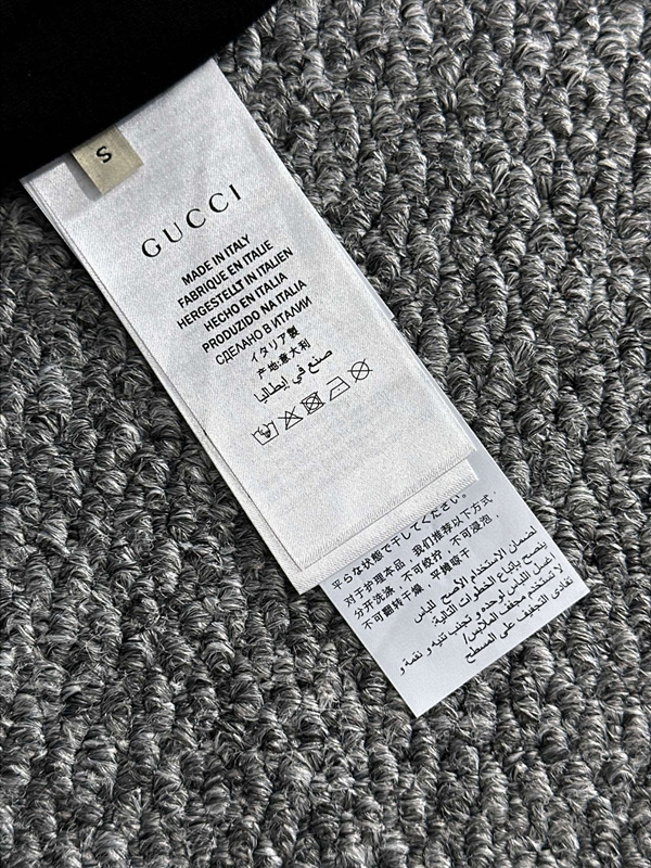 ブランドTシャツ着用イメージ